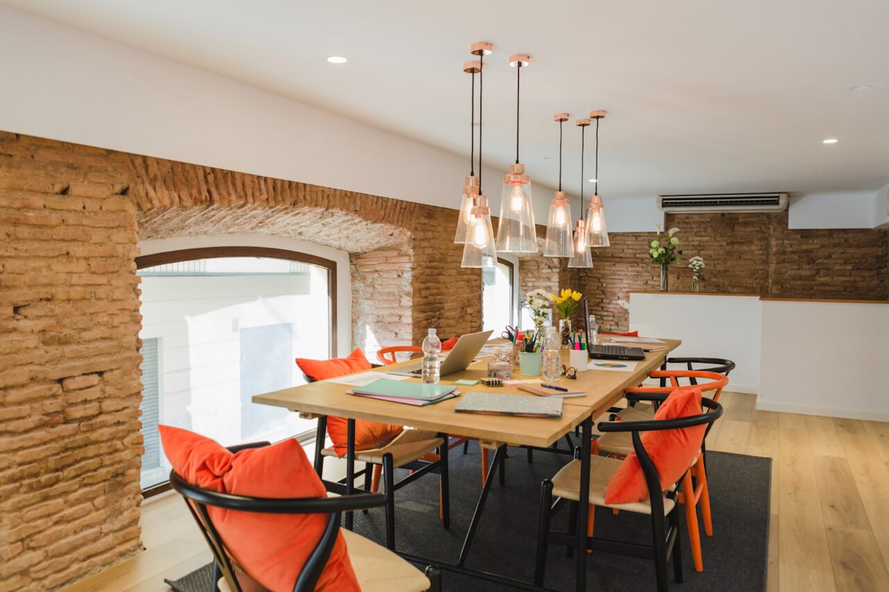 Jak urządzić jadalnię w stylu loft?